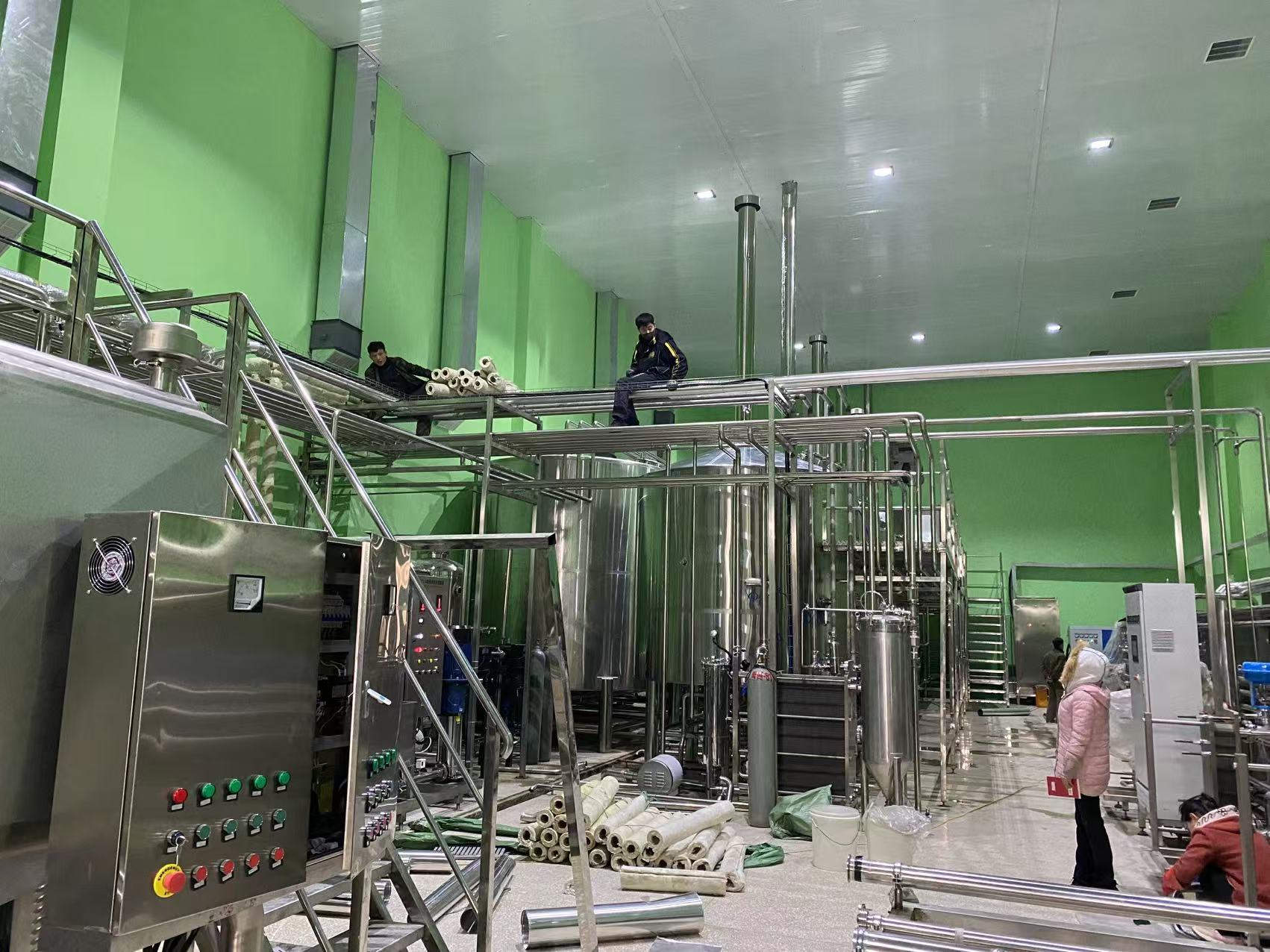 镇巴精酿啤酒设备厂—精酿啤酒设备制造:传承工艺与创新科技的交融